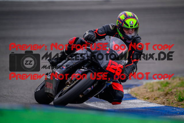 MaZZes_Fotomatrix_20250421_6007705_6754 | ROT