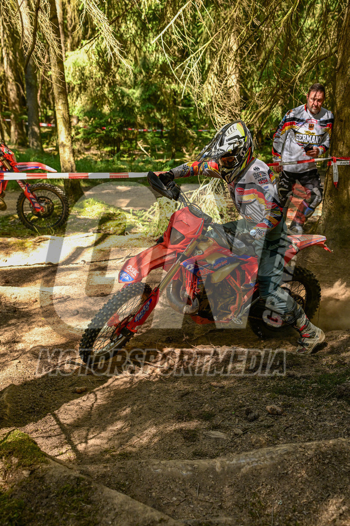 NZ8_1544 | grenznic640