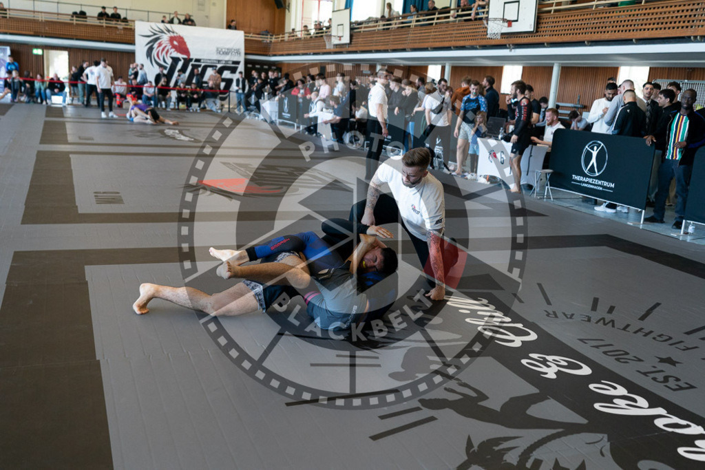 20250329PBB2097 | Fighters compete during the International Luta Livre (ILLCS) Germany IX Spring 2025 Competition spring on March 29, 2025 in Hannover, Germany.© Chiara Dazi