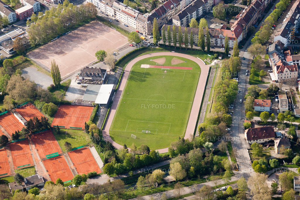 Luftbild: Durlach, Turmberg-Stadion im Ortsteil Durlach in Karlsruhe im Bundesland Baden-Württemberg in Deutschland. Foto: IMG_26044.jpg vom 23.04.2010 durch Werner Riehm/FLY-FOTO.de