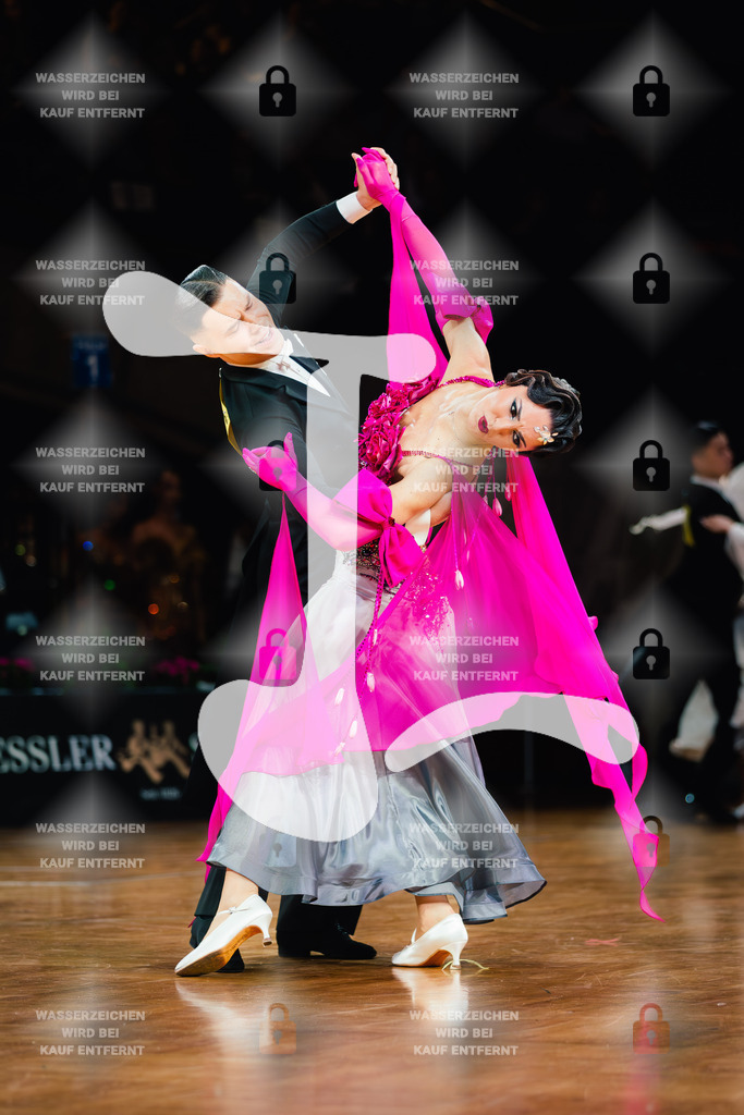 GOC 2025 - WDSF PD Super Grand Prix Standard 11th (6) Norbert Csanad Fodor _ Reka Vaszi (Romania)-2025-08-21-1686 | Webshop for digital downloads and prints of dance sport, event & show photographer Julian Link - Realisiert mit Pictrs.com