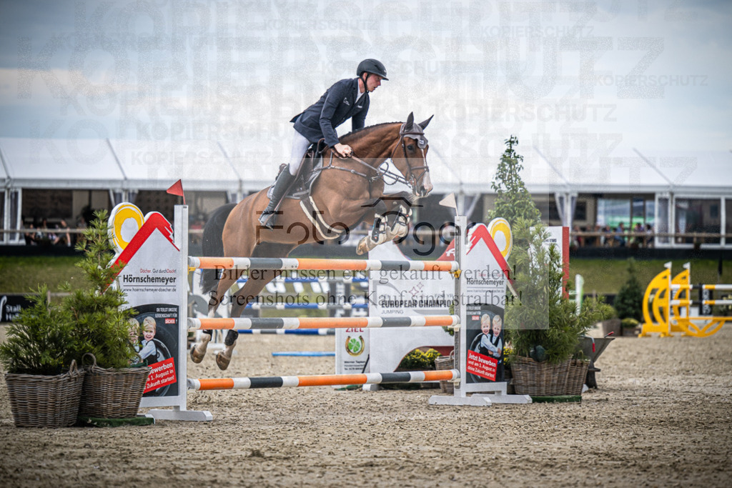 DOS_5924 | Entdecke hochwertige Reitturnierfotos von Foto Oger. Professionell, emotional und authentisch – jetzt Lieblingsmomente im Shop bestellen.Deutschlandweite Turnierfotografie. - Realisiert mit Pictrs.com
