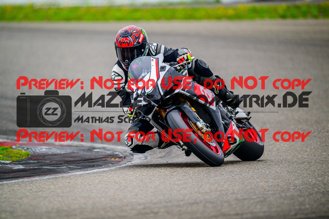 MaZZes_FotoMatrix_240804_6007705_4270 | Fotograf Mathias Schmid
Sportfotograf,
Eventfotograf,
Hochzeitsfotograf,
Portraitfotograf