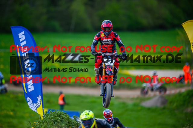 MaZZes_FotoMatrix_230506_1991 | S4