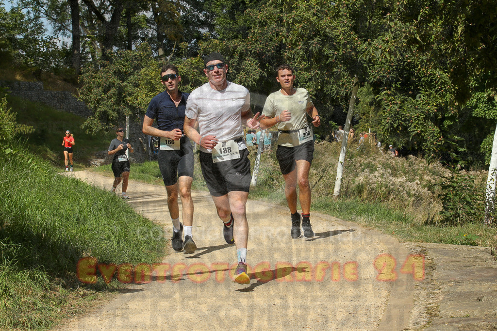 250824_1250_EX1_0727 | Sportfotografie im Rhein-Sieg Kreis, Köln, Bonn, NRW, Rheinland Pfalz, Hessen, etc. Unser Tätigkeitsfeld umfasst den Laufsport vom Volkslauf über den Marathon, Duathlon, Triathon bis zum Ultralauf wie Kölnpfad Ultra oder Schindertrail.