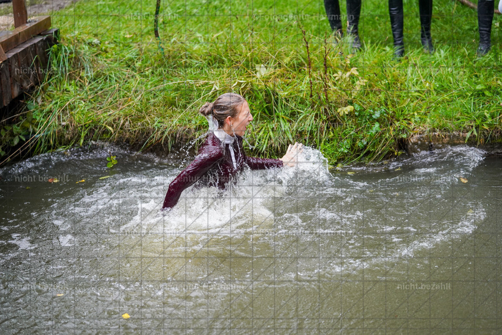 20221002-FAH09528 | Obberbayerische Meisterschaften Vielseitigkeit 2022, Schwäbische Meisterschaften Vielseitigkeit 2022, Mertingen, Schwaben, Bayern, Geländeturnier, Buschreiter, Turnierfotografen Bayern, Fotoagentur Herrmann,  Bayerische Meisterschaften VS Jun. / JR / Pony:, Turnierbilder, Pferdebilder, Turnierfotos, Pferdesortfotografie, Reitsportfotograf, Pferdeshooting