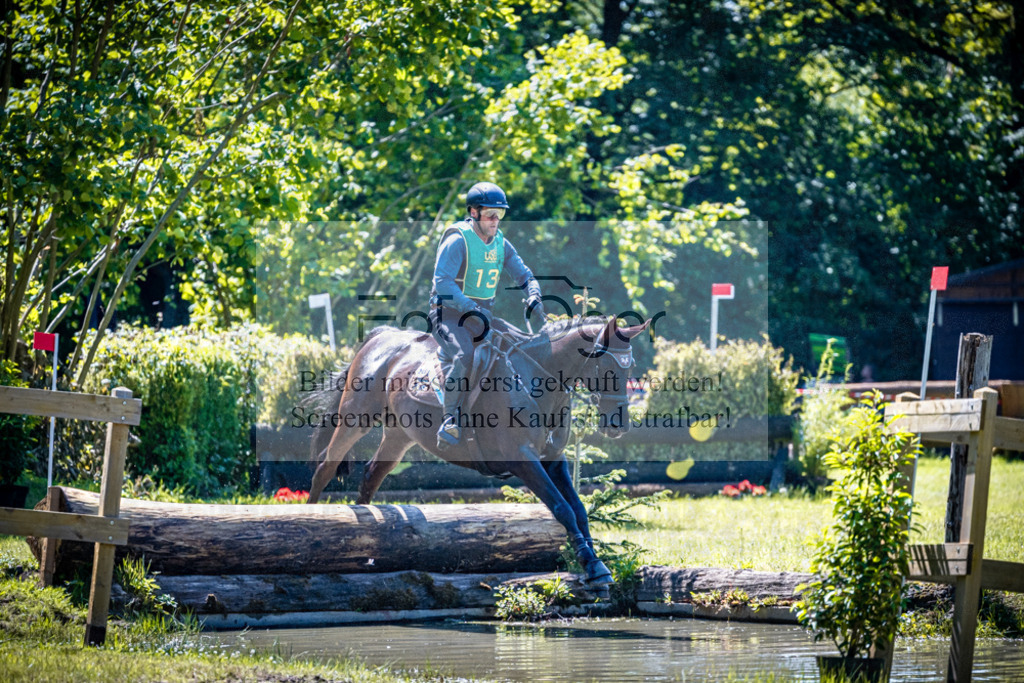 Vielseitigkeitsturnier Melle Oldendorf | Entdecke hochwertige Reitturnierfotos von Foto Oger. Professionell, emotional und authentisch – jetzt Lieblingsmomente im Shop bestellen.Deutschlandweite Turnierfotografie. - Realisiert mit Pictrs.com