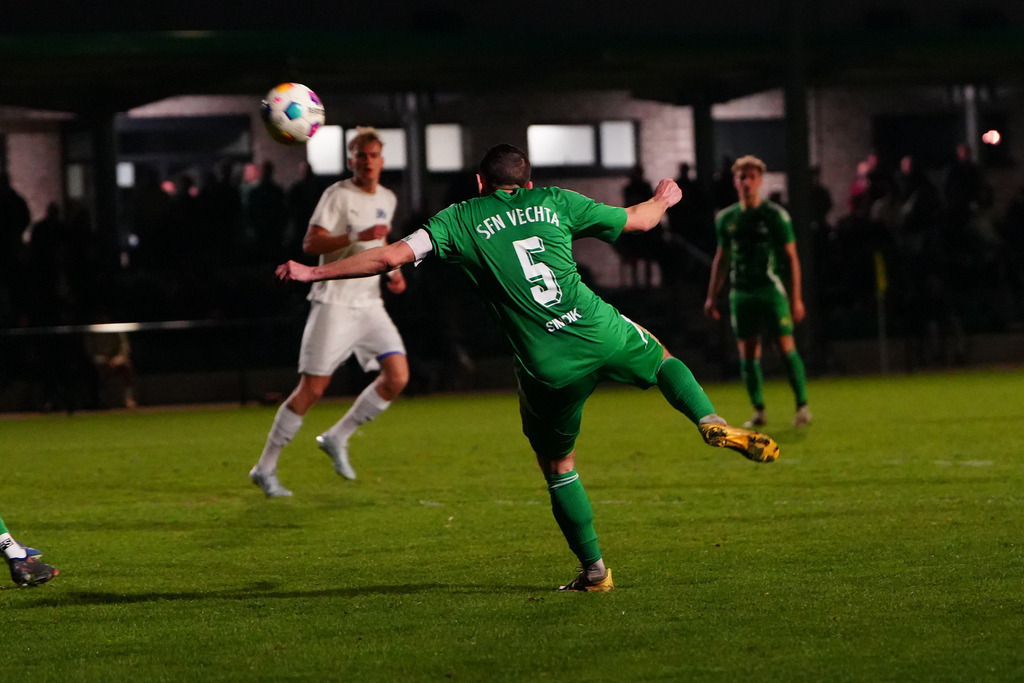 Fußball I Herren I Saison 2025-2026 I Landesliga Weser-Ems I 23. Spieltag I SFN Vechta - BW Lohne II I 01274 | jns.sportfotos - Realisiert mit Pictrs.com