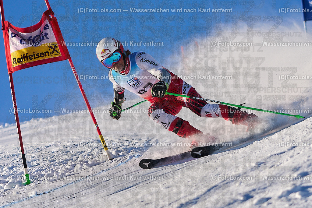 ALP4602_MASTERS-Cup_GS-A Herrn_Smetacek Ronald | (C)FotoLois.com, Alois Spandl. FIS Masters-Cup Wildschönau, Giant Slalom auf der Piste Schatzberg GS, Siegerehrung auf dem Dorfplatz Niederau, Sa 13. Januar 2024.