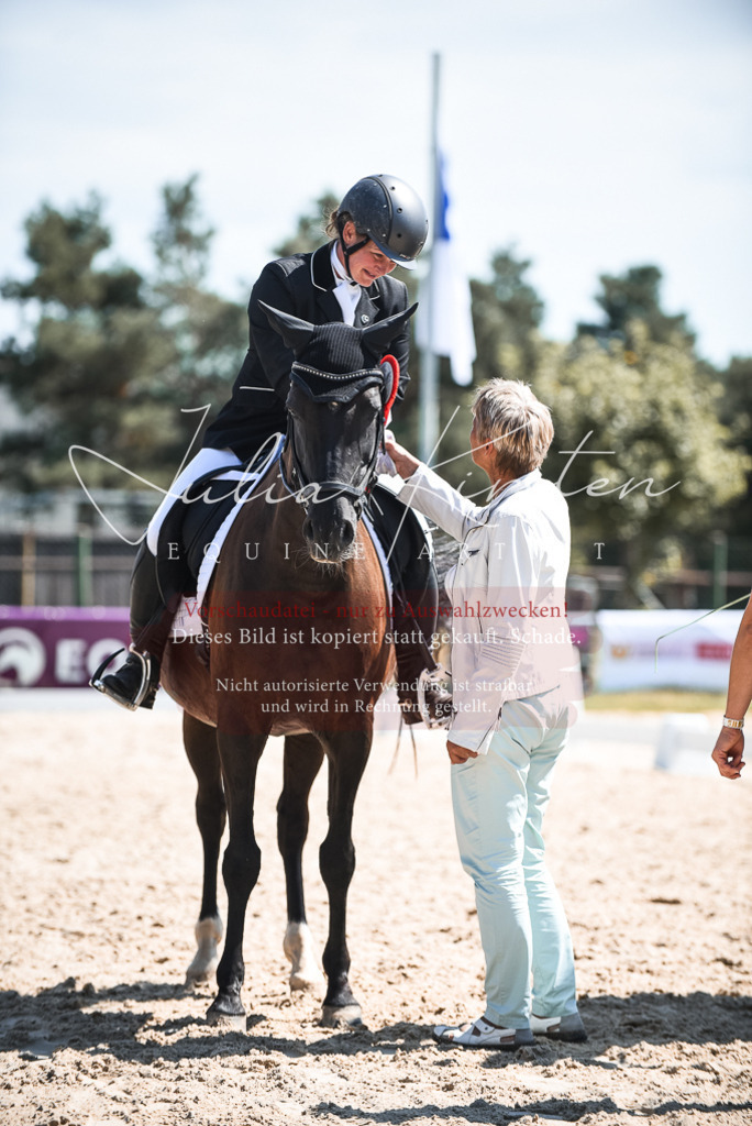 DSC_8790 | Pferde- und Turnierfotografie in Westsachsen. Pferdeportraits, Auftragszeichnungen und intuitive Kunst.