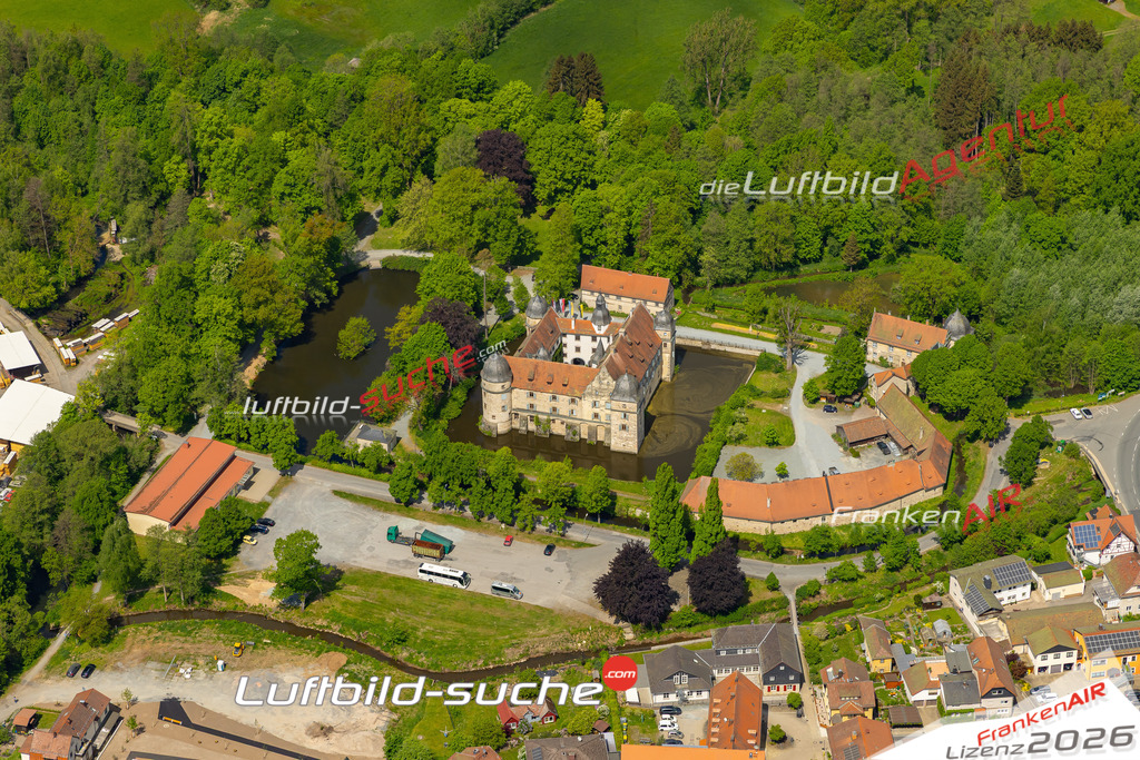 Das Luftbild der Stadt Mitwitz wurde 2022 vom Flugzeug heraus erstellt (keine Drohnen-Aufnahmen) Aufnahmehöhe ca.450 Meter- hohe Bildauflösung und Druck-Qualität. Garantiert!