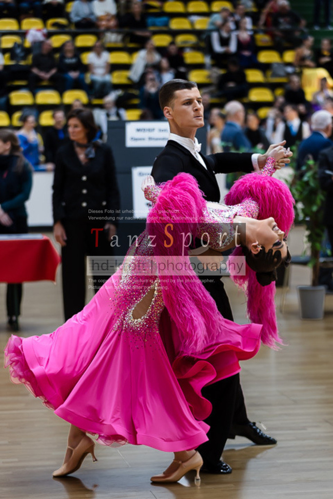 20250517_HessenTanzt_WDSF_IntOpen_Std_0878 | Tanzsportbilder, Standardtanz, Lateintanz, WDSF, DTV, LTVB, dancecomp, goc, hessen tanzt, blaues band der spree, walzer, tango, wiener walzer, slowfox, quickstepp, samba, rumba, cha-cha-cha, paso doble. jive, hd-kroft photography, turniertanzsport