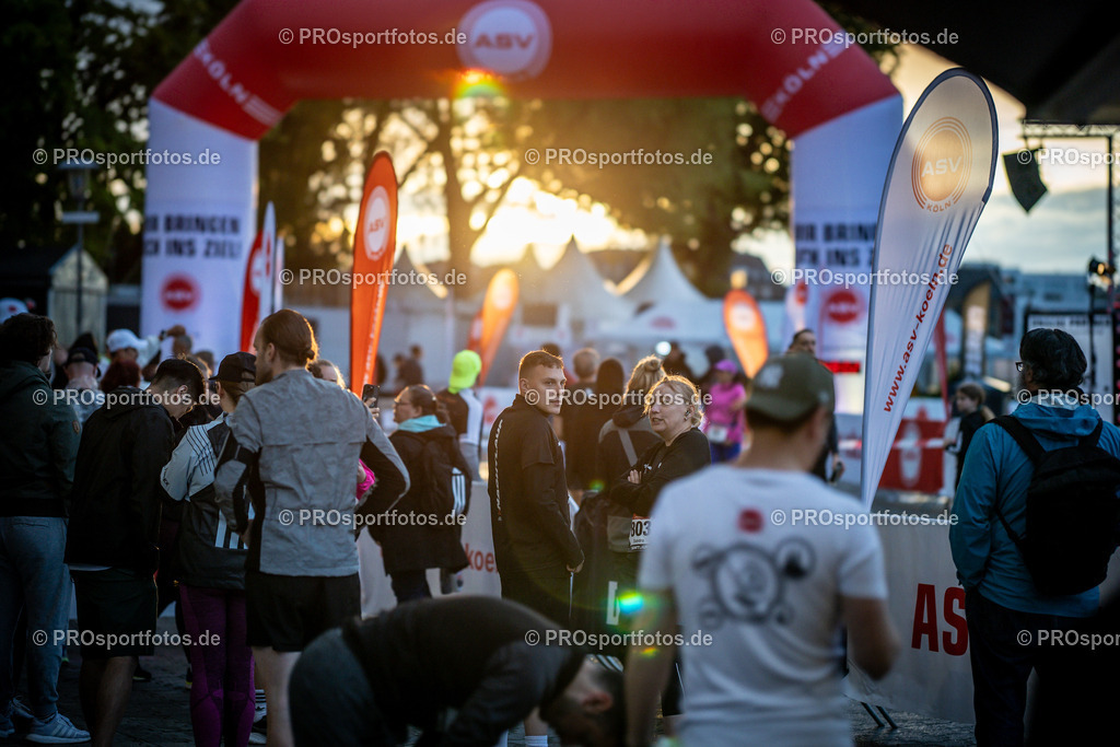 23. ASV Nachtlauf; Koeln, 13.05.26 | Impressionen vom 23. ASV Nachtlauf am 13.05.26 am Tanzbrunnen in Koeln. Foto: BEAUTIFUL SPORTS/Axel Kohring