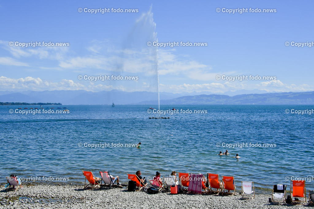 Deutschland_ Baden-Wuerttemberg_ Friedrichshafen am Bodensee_ 19.07.2025-19 | 19.07.2025, Deutschland, GER, Baden Wuerttemberg, Friedrichshafen am Bodensee, im Bild Themenbild, Urlaub, Strand, Sonne, Sommer, See, Ufer, Chillen, Liegestuhl, Touristen, Urlauber, Wasser, Symbolbild, Feature