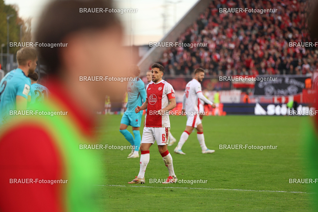 Rot-Weiss Essen - Viktoria Köln - 3.Liga | Essen, Deutschland, 18.10.2025XX während des 3.Liga Spiels zwischen Rot-Weiss Essen- Viktoria Köln im Stadion an der Hafenstraße am 01.08.2025 in Essen. (Foto von Timo Bluhmki-Schmidt/ Brauer Fotoagentur