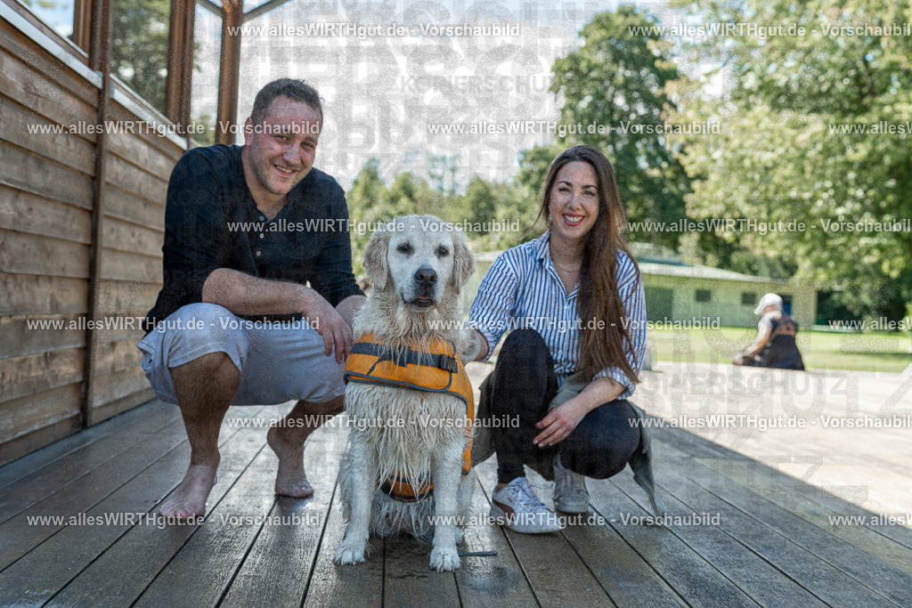 Hundeschwimmen_Volksbad_2026-allesWIRTHgut_Tierfotografie-2609061344-7R500916 | Professionelle Tierfotografie in Mönchengladbach von Daniel Wirth (allesWIRTHgut). Liebevolle & natürliche Bilder von Hunden & Katzen für unvergessliche Erinnerungen.