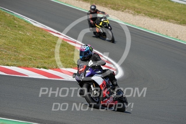 2025_05_12_PBK_12888 | Sportfotografie; SlowMotion; Video; Rennstrecke; Hafeneger; Speer; Racing; RSE; BMW; CBO; Trackday; Motorsportarena; Hockenheimring; Brno; Most; Barcelona; Valencia