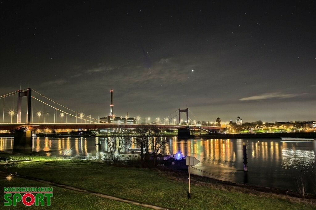 RuhortrtBruecke28mmAutoHDR | Bildergalerie von Sport-Ereignissen aber auch von weiteren spannenden Dingen - nicht nur vom Niederrhein. In Anlehnung an den bekannten Spruch von Hanns Dieter Hüsch heißt das Motto: "Niederrhein ist überall".  - Realisiert mit Pictrs.com