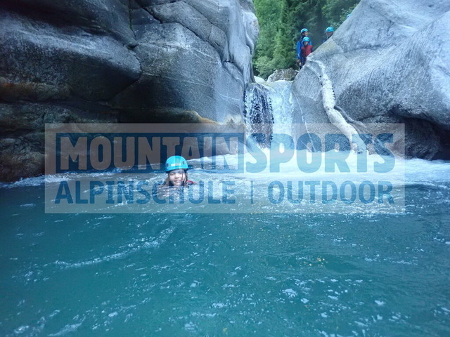 P8150045 | Bestelle die Bilder deines Berg- oder Wasser-Abenteuers mit Mountain Sports bequem von zu Hause aus direkt über unseren Online Fotoshop von pictrs.com. - Realisiert mit Pictrs.com
