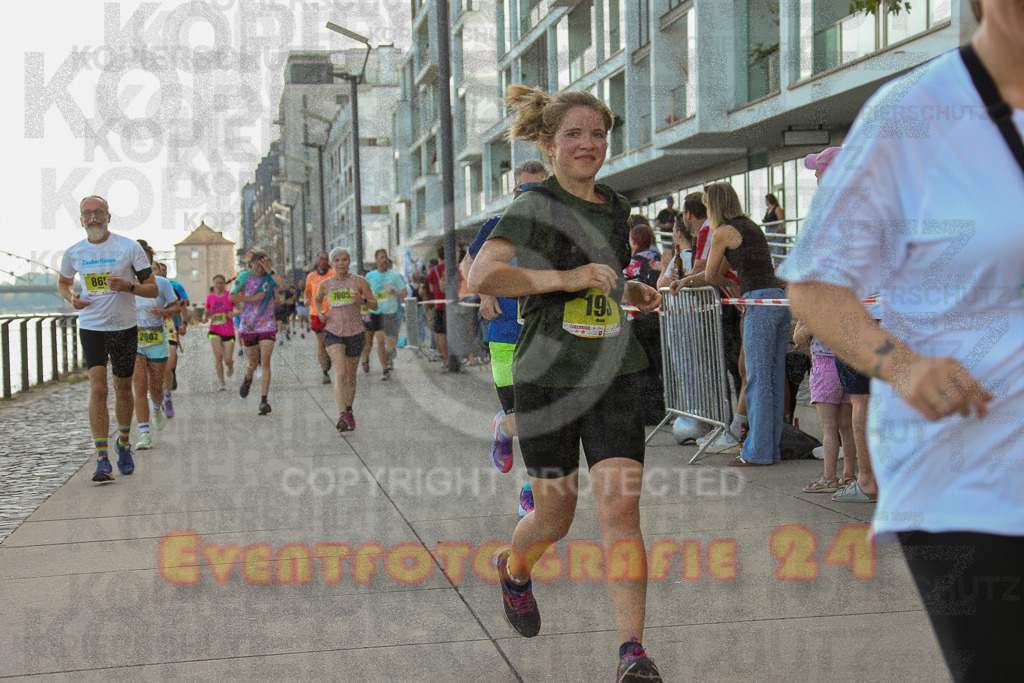 250920_1448_EX1_7645 | Sportfotografie im Rhein-Sieg Kreis, Köln, Bonn, NRW, Rheinland Pfalz, Hessen, etc. Unser Tätigkeitsfeld umfasst den Laufsport vom Volkslauf über den Marathon, Duathlon, Triathon bis zum Ultralauf wie Kölnpfad Ultra oder Schindertrail.