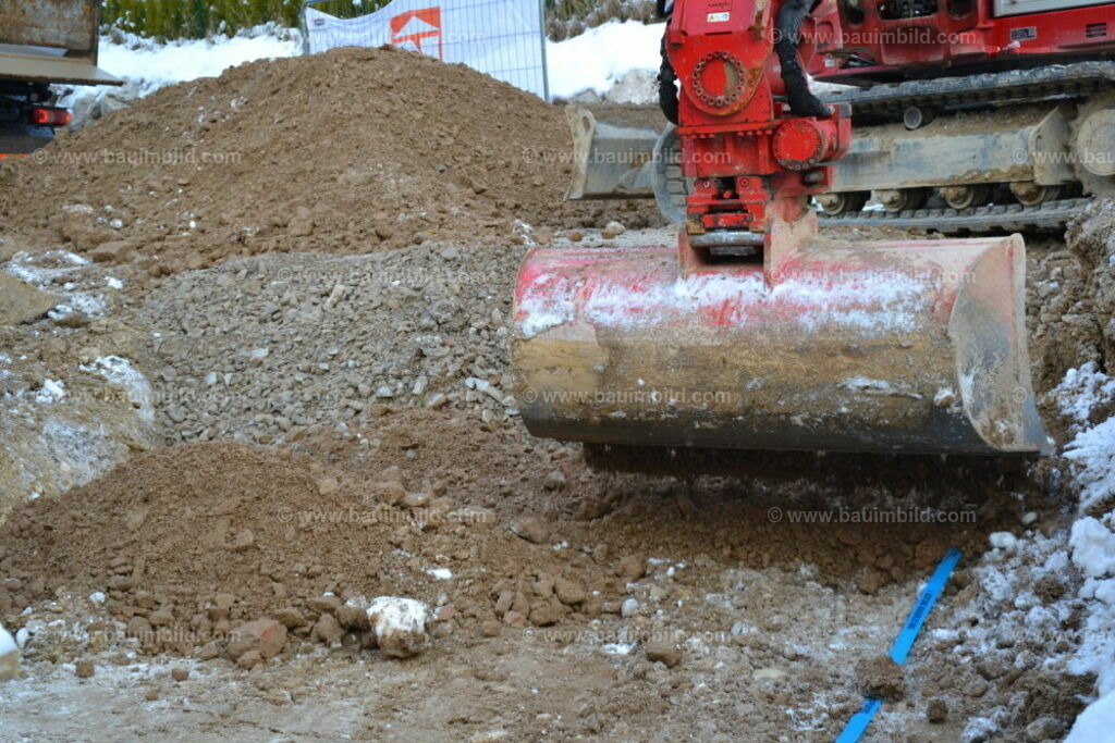 bib-lg02-erdarbeiten-0215 | Nach LV-Leistungsgruppen sortierte Detailfotos über den Bau eines Hauses. Alle Hausbau-Bilder direkt vom Urheber und Autor der Website Haus-Selber-Bauen.com