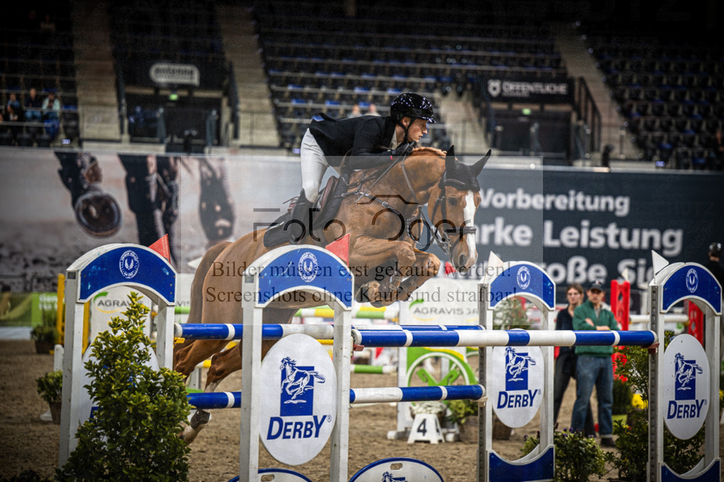 DOS_2521 | Entdecke hochwertige Reitturnierfotos von Foto Oger. Professionell, emotional und authentisch – jetzt Lieblingsmomente im Shop bestellen.Deutschlandweite Turnierfotografie. - Realisiert mit Pictrs.com