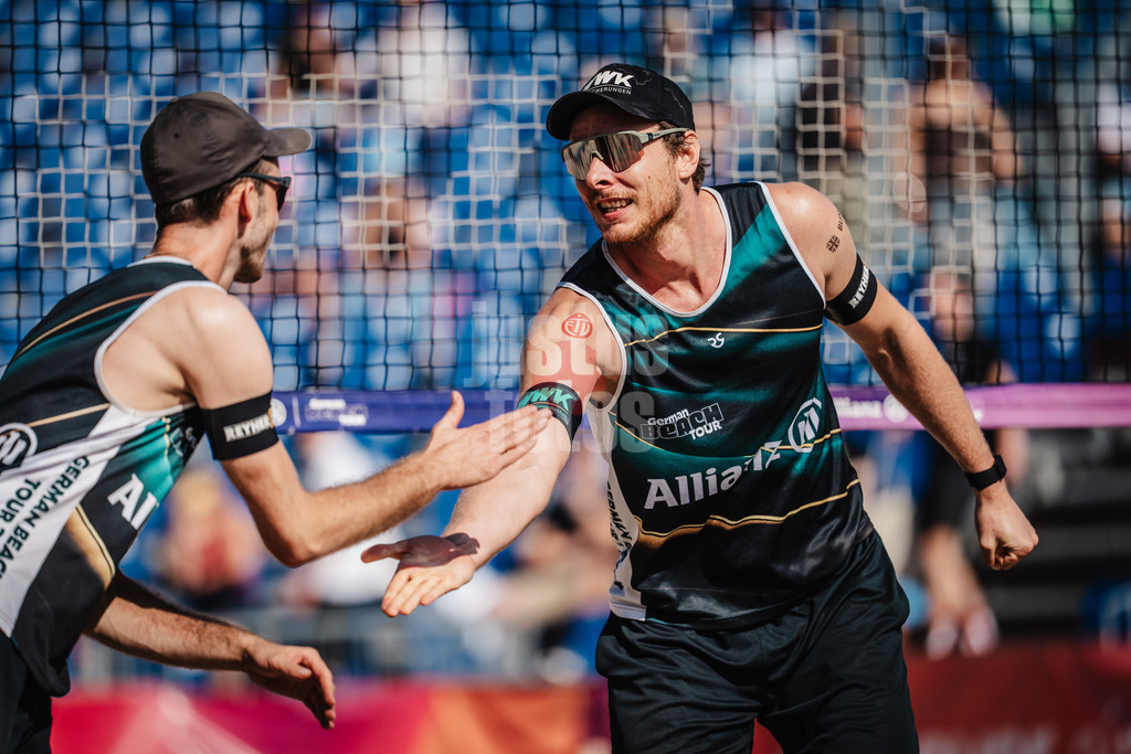 Beachvolleyball | Frauen | Deutsche Meisterschaften 2025 Timmendorfer Strand | 04.09.2025 | v.l. Clemens Wickler und Nils Ehlers