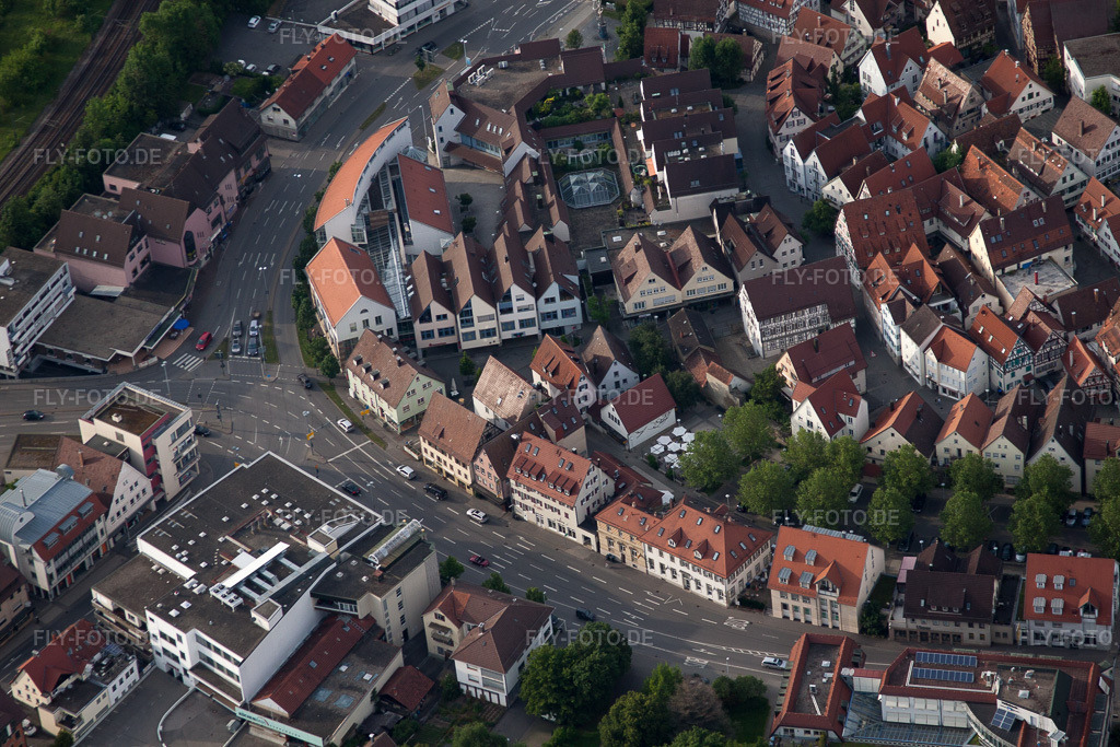 Luftbild: Schuhhaus Breitner von Süden in Herrenberg im Bundesland Baden-Württemberg in Deutschland. – Foto: IMG_66888.jpg vom 07.06.2014 durch Werner Riehm/FLY-FOTO.de – Auflösung des Originals: 4752 x 3168 px