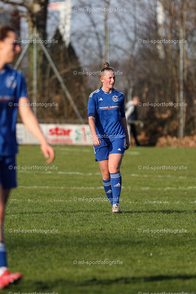 Fußball I Frauen I Saison 2025/2026 I Oberliga Schleswig-Holstein I 14. Spieltag I Merkur Hademarschen - SSC Hagen Ahrensburg | ml-sportfotografie - Realisiert mit Pictrs.com