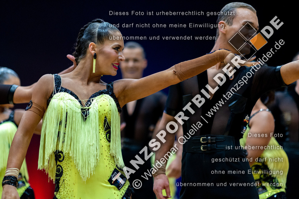 20230114-11642 | Hier finden Sie Tanz Bilder vom Latein und Standard Formationen tanzen. Sportbilder vom Tanzsport. Schöne Fotos und von Weltmeisterschaft, Europameisterschaft, Bundesliga, Regionalliga, Oberliga und Landesliga sowie von GOC Stuttgart, DanceComp, WM Bremen