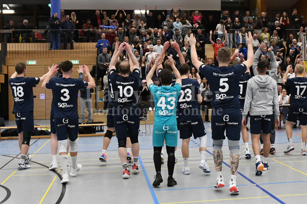 TSV Deggendorf Herren 1 | TSV Deggendorf Herren 1 - Realisiert mit Pictrs.com