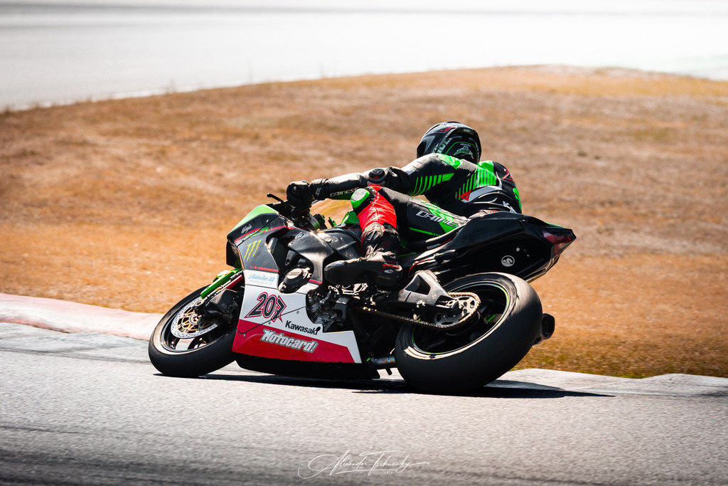Ducati Trackday Hockenheimring 2026 | Entdecken Sie die faszinierende Welt von Alexander Tschuncky Arts: Kreative Fotografie, atemberaubende Automobilkunst und hochwertiger Bilderdruck. Lassen Sie sich inspirieren! - Realisiert mit Pictrs.com