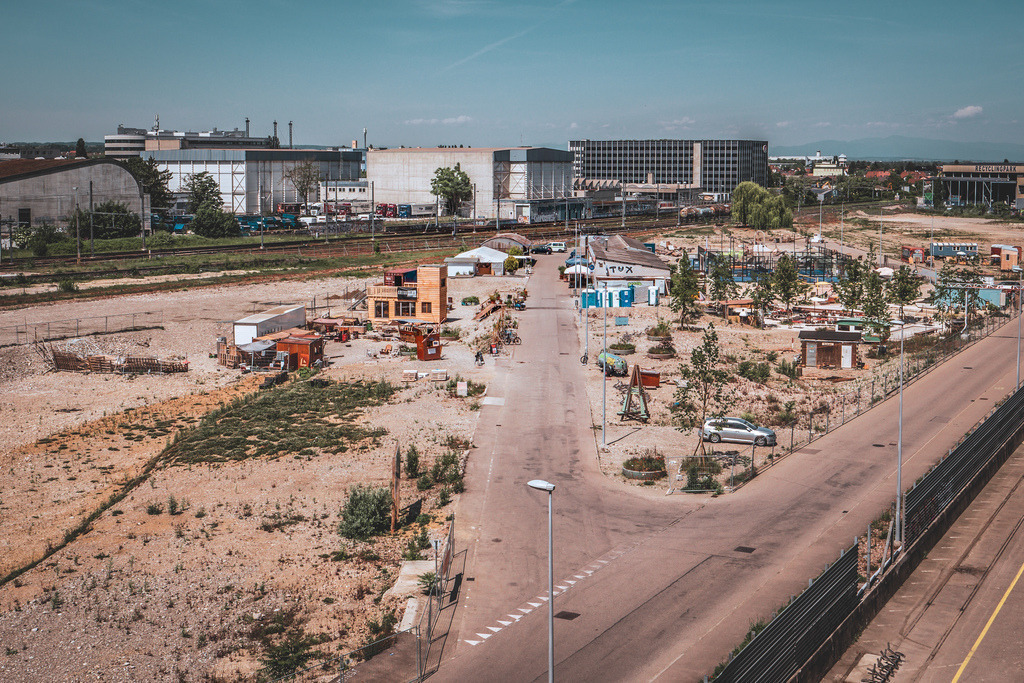 Lyssbüchel | Schöne Fotografien aus der Stadt und der Natur zum bestellen oder selber hochladen. Druck auf Foto, Postkarte, Kalender, FineArt Hahnemühle, Alu-Dibond , Akustikbilder zur Absorption von Schall und Lärm etc. - Realisiert mit Pictrs.com