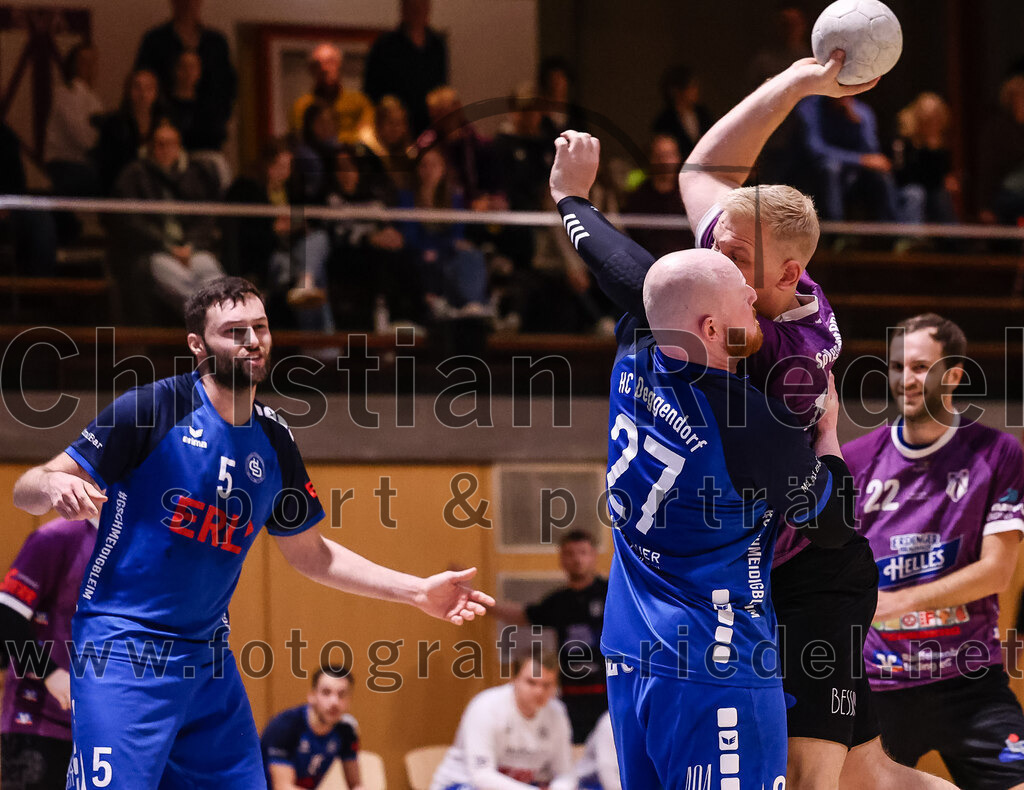 2024-11-09_036_SpVgg_Altenerding_II_gegen_HC_Deggendorf | Erding, Deutschland, 09.11.2024:Handball, Bezirksliga Männer Ost 2024 / 2025, 4. Spieltag, SpVgg Altenerding II gegen HC Deggendorf, Endergebnis: 25:24Foto: Christian Riedel / fotografie-riedel.net