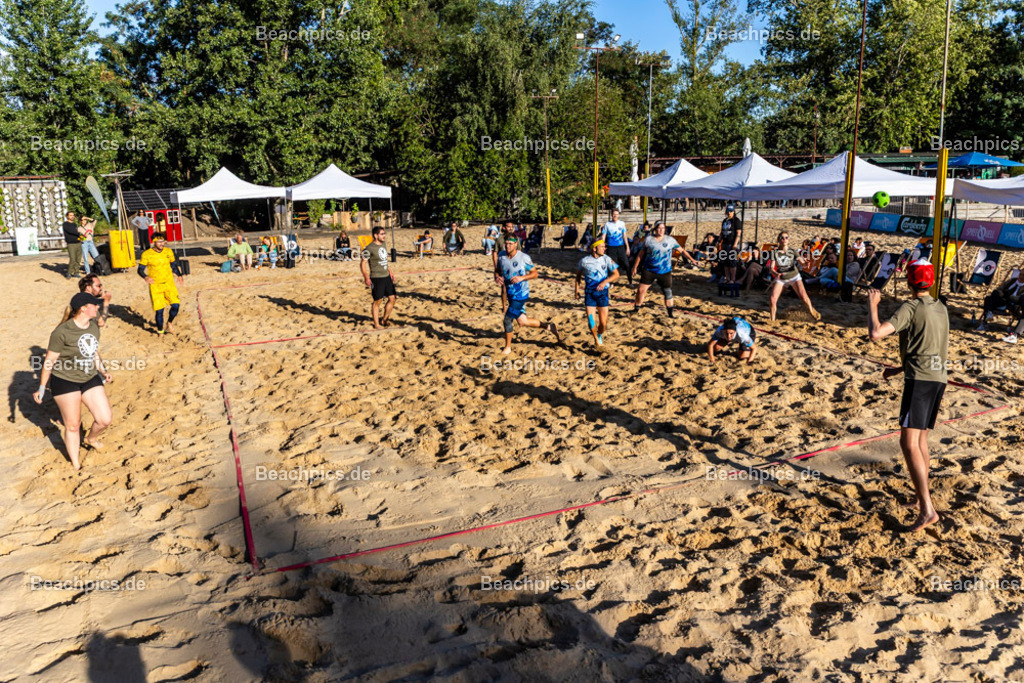 2025-200082512-Strandvölkerball-WM_1 |  23.08.2025; Berlin Foto: Gerold Rebsch - www.beachpics.de