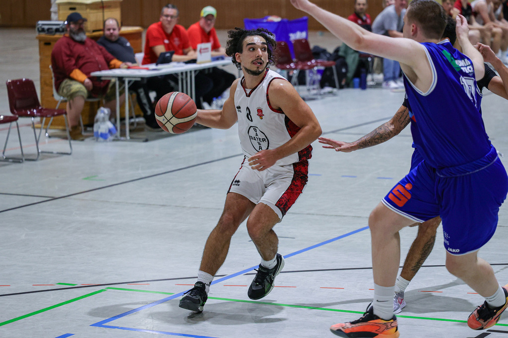 Regio BAYER GIANTS vs NEW Elephants Grevenbroich-87 | Fotos von Basketballspielen aus dem Raum NRW fotografiert von Gero Mueller-Laschet und Daniel Schaefer - Realisiert mit Pictrs.com