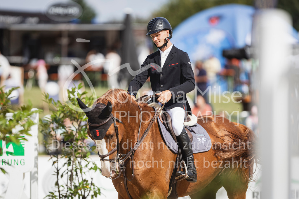 250711_BHO_2Ph-M2-2-827 | Deine schönsten Turniermomente als professionelle Fotos! Entdecke hochwertige Pferdesport-Fotografie im Online-Shop. Jetzt Fotos finden & bestellen!