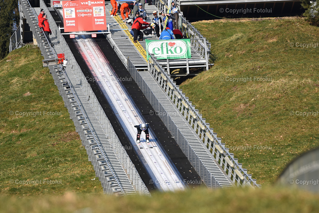 A_LUI_20230210_0004 | HINZENBACH, AUSTRIA, NORDIC SKIING, WOMEN TEAM-SKI JUMPING - FIS WORLD CUP 
IM BILD: Julia Muehlbacher (AUT)                 

FOTO:FOTOLUI/UW