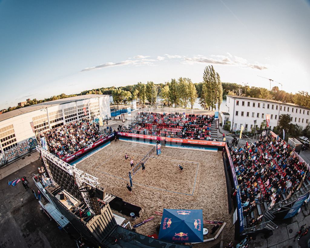 Beachvolleyball | Männer | Allianz German Beach Tour 2025 | Tourstop Berlin | 23.08.2025 | Das Stadion auf dem Gelände des Funkhaus