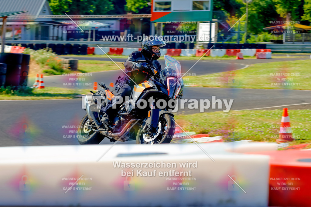 _MOT8895 | Hier findet Ihr Bilder von Touristenfahrten auf der Nürburgring Nordschleife oder von anderen Veranstaltungen die ich besucht habe. Viel Spass beim Durch Schauen 