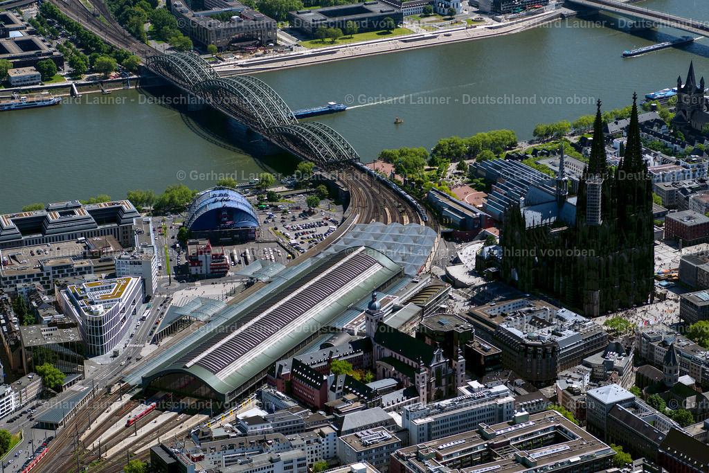 3800375 | Dom,  mit Hohenzollernbrücke, Köln