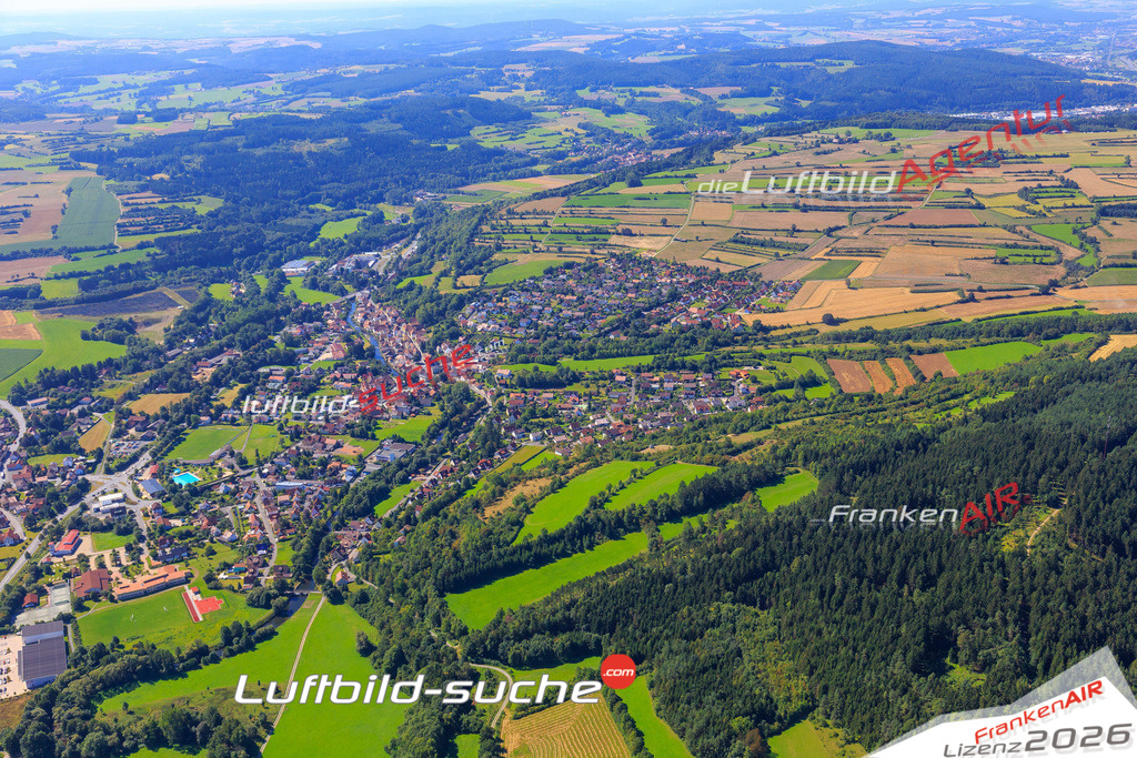 Die Luftaufnahme Kreuzberg - Wilhelmsthal wurde vom UL-Flugzeug (keine Drohne) aus fotografiert.Hohe Druck- Auflösung-die Geschenkidee!