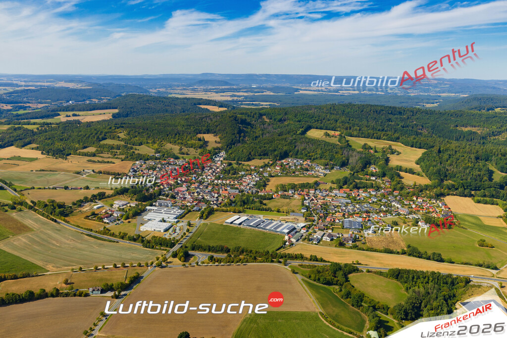 Luftaufnahme von Schmölz Küps Bild- Das Luftbild wurde 2025 vom UL-Flugzeug heraus erstellt ( keine Drohne ) - Hochauflösende Luftaufnahme -Nicht vergleichbar mit Google Maps oder Satelittenbilder- Die Geschenkidee !Mit Lizenz und Bildrechte bestellbar