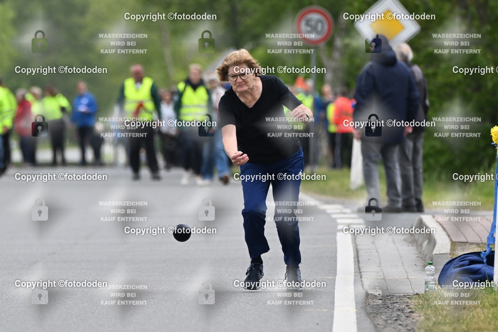 DSC_5718 | Sigrid Ennen / Westeraccum Platz 5 = 914mFrauen IV - Holz