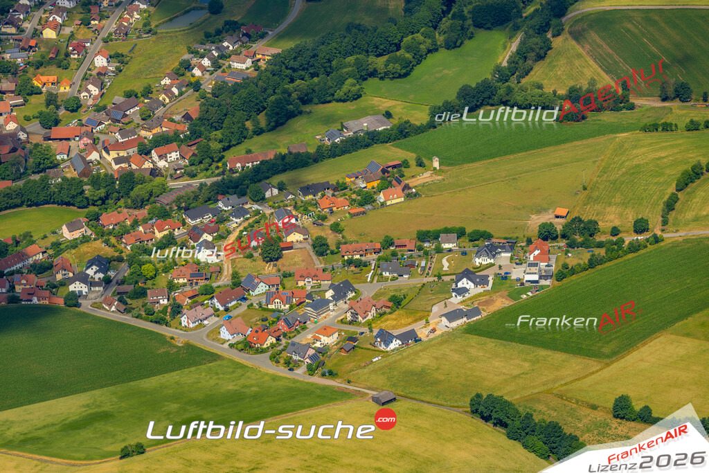 Das Luftbild zeigt :  Niedermurach - Die Luftaufnahme wurde 2023 vom UL-Flugzeug aus erstellt ( keine Drohne ) - Hochauflösende Luftaufnahme - Für grossformatige Ausdrucke geeignet. Die Geschenkidee !Mit Lizenz und Bildrechte bestellbar