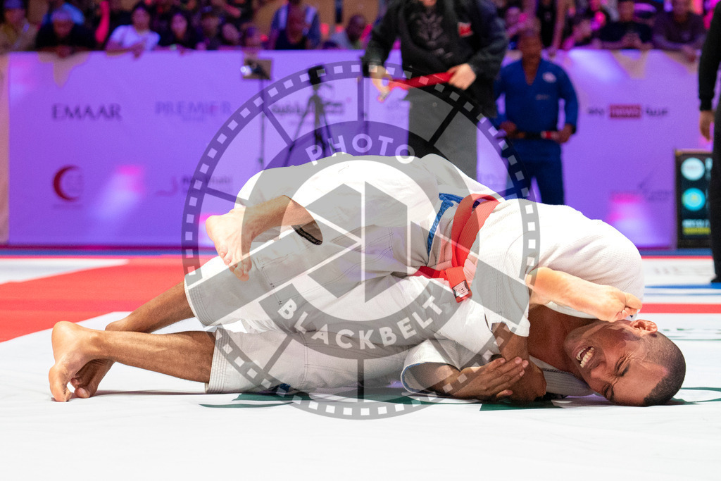 20231107PBB5840 | Fighters compete during the AJP World Master Championship in the Mubadala Arena in Abu Dhabi, Arab United Emirates, on November 7, 2023.