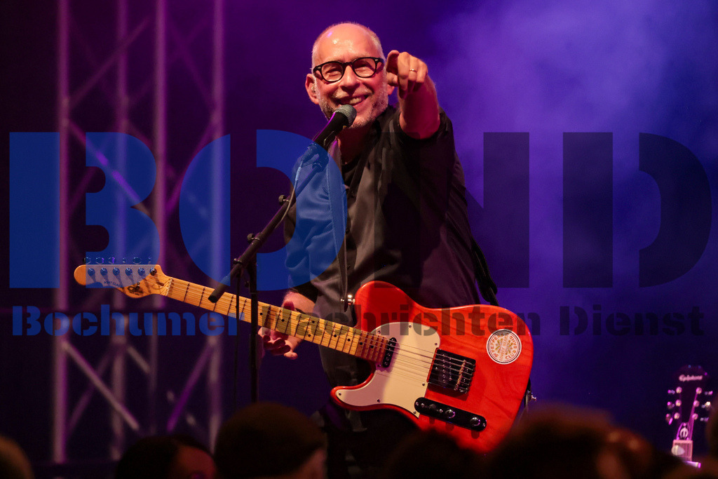 Zeltfestival Ruhr 2024 - Get Back / Beatles Tribute  {date} -  | {headline}(Foto: Sebastian Sendlak / BOND) - Realisiert mit Pictrs.com