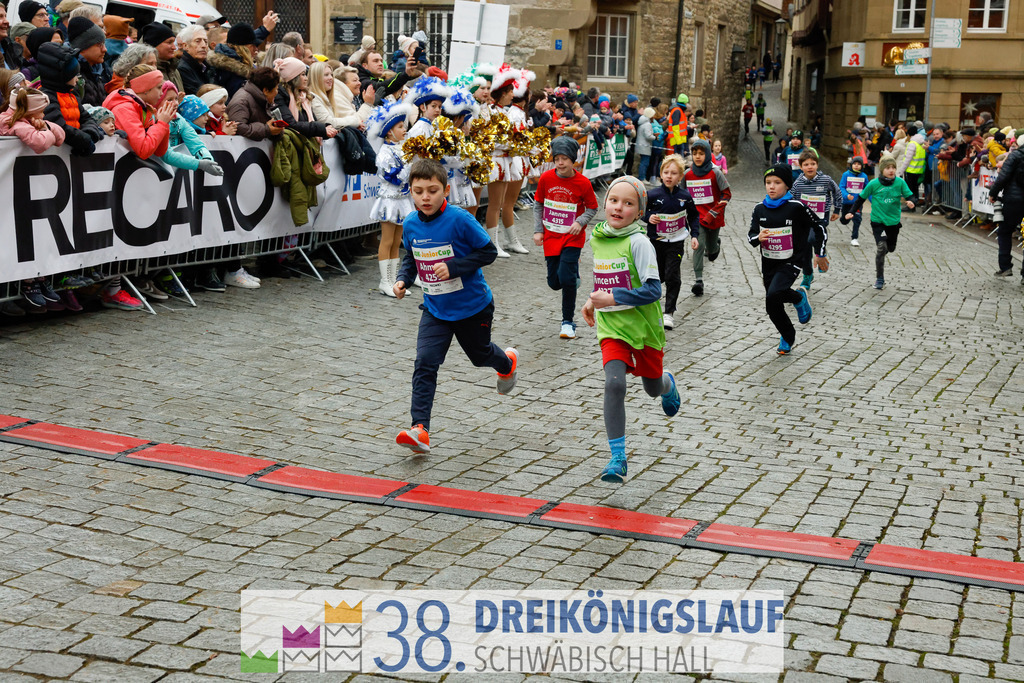 400m AOK Junior Cup | 3 Koenigslauf 2024 400m AOK Junior Cup - Realisiert mit Pictrs.com