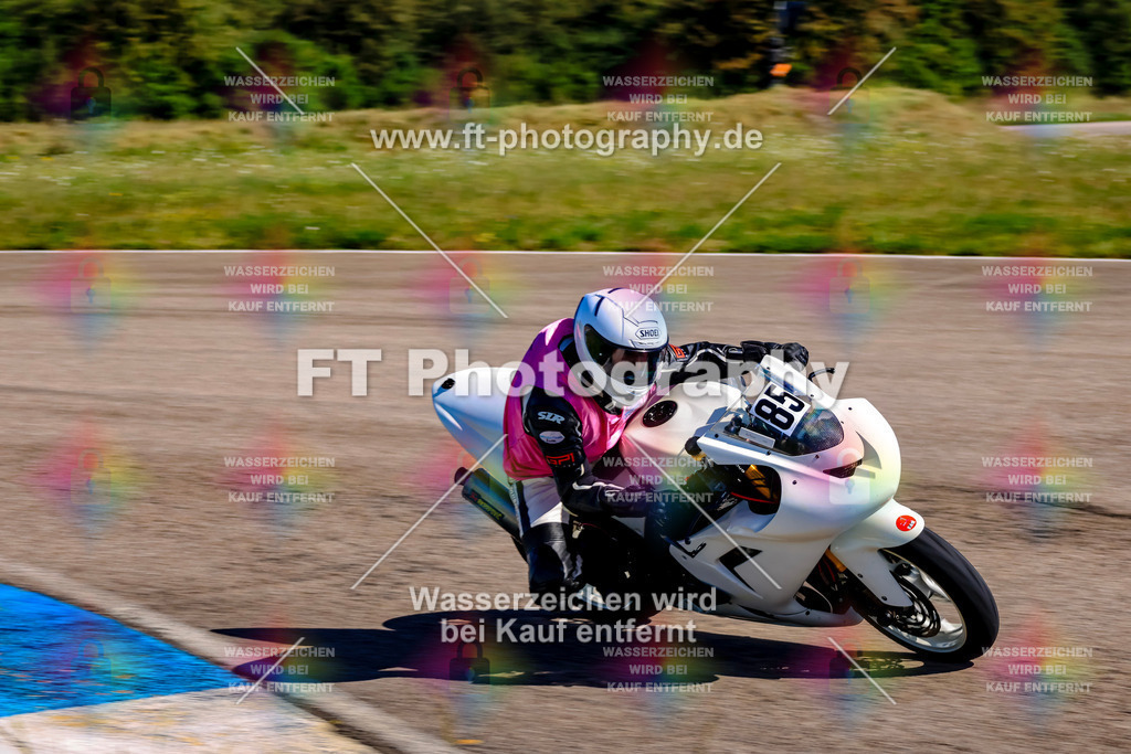 085-2833 | Hier findet Ihr Bilder von Touristenfahrten auf der Nürburgring Nordschleife oder von anderen Veranstaltungen die ich besucht habe. Viel Spass beim Durch Schauen 