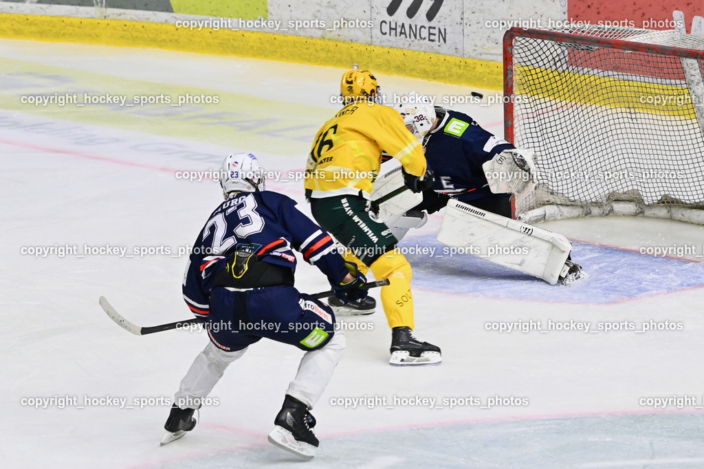 ATSE Graz vs. EHC Lustenau | #23 Murg Florian ATSE Graz, #16 Wüstner Robin EHC Lustenau, #32 Zeugswetter Florian ATSE Graz, TOR EHC Lustenau, ATSE Graz vs. EHC Lustenau, ATSE Graz vs. EHC Lustenau am 14.02.2026 in Graz (Merkur Eishalle ), Austria, (Photo by Bernd Stefan)